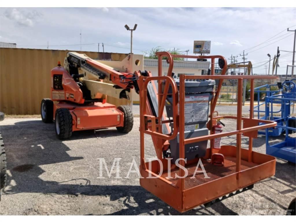 JLG E450AJ Alkūniniai keltuvai