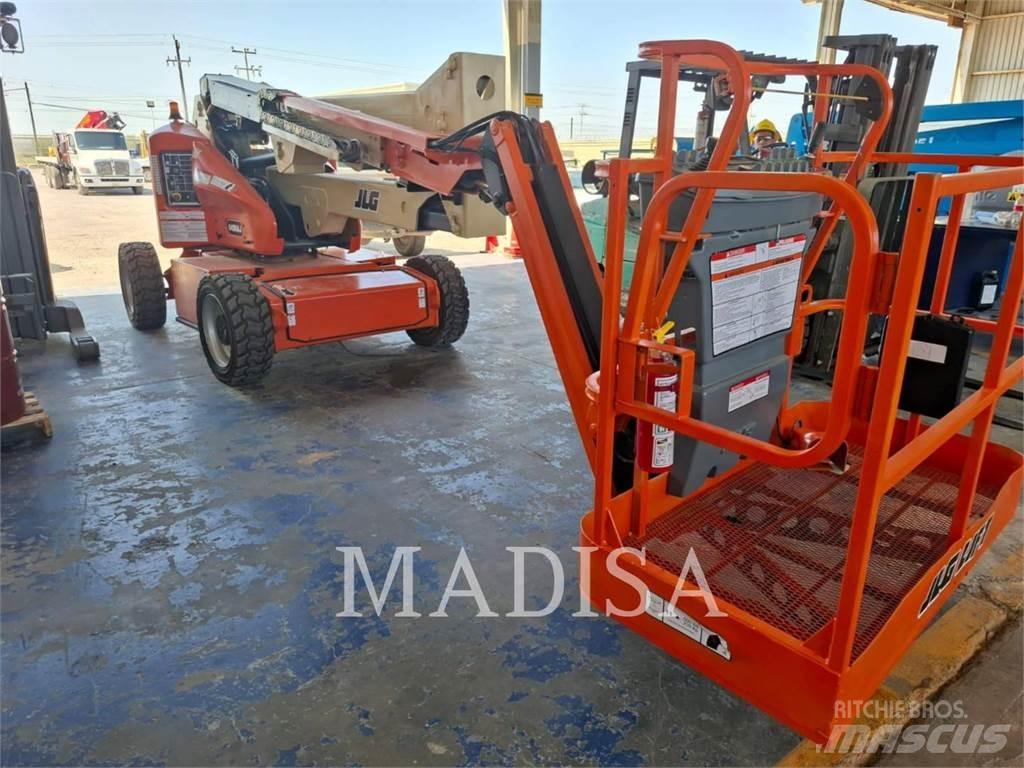 JLG E450AJ Alkūniniai keltuvai