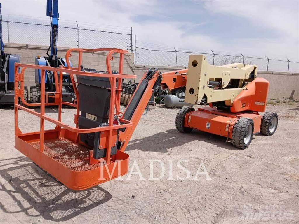 JLG E450AJ Alkūniniai keltuvai