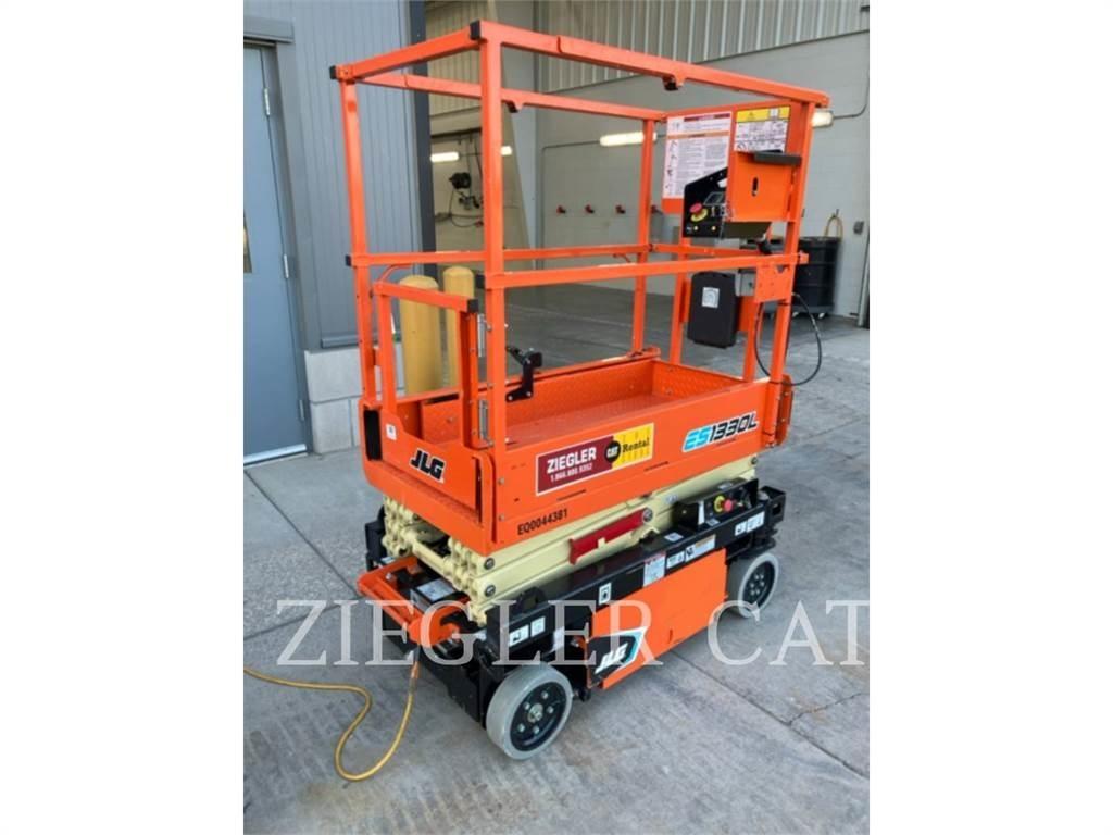 JLG ES1330L Žirkliniai keltuvai