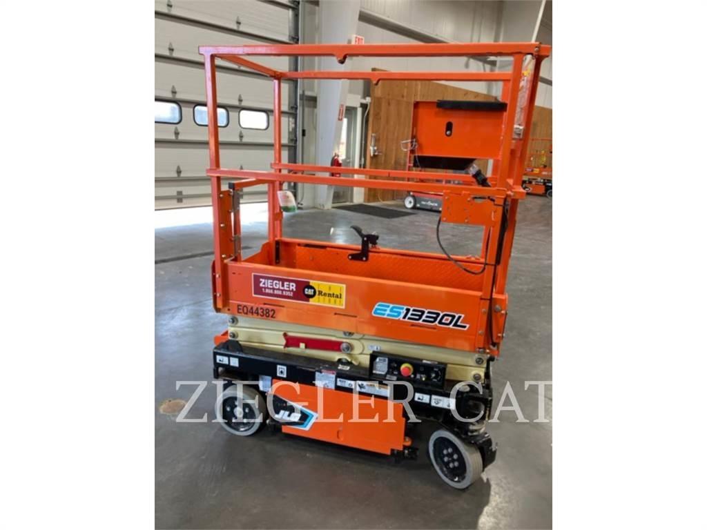 JLG ES1330L Žirkliniai keltuvai