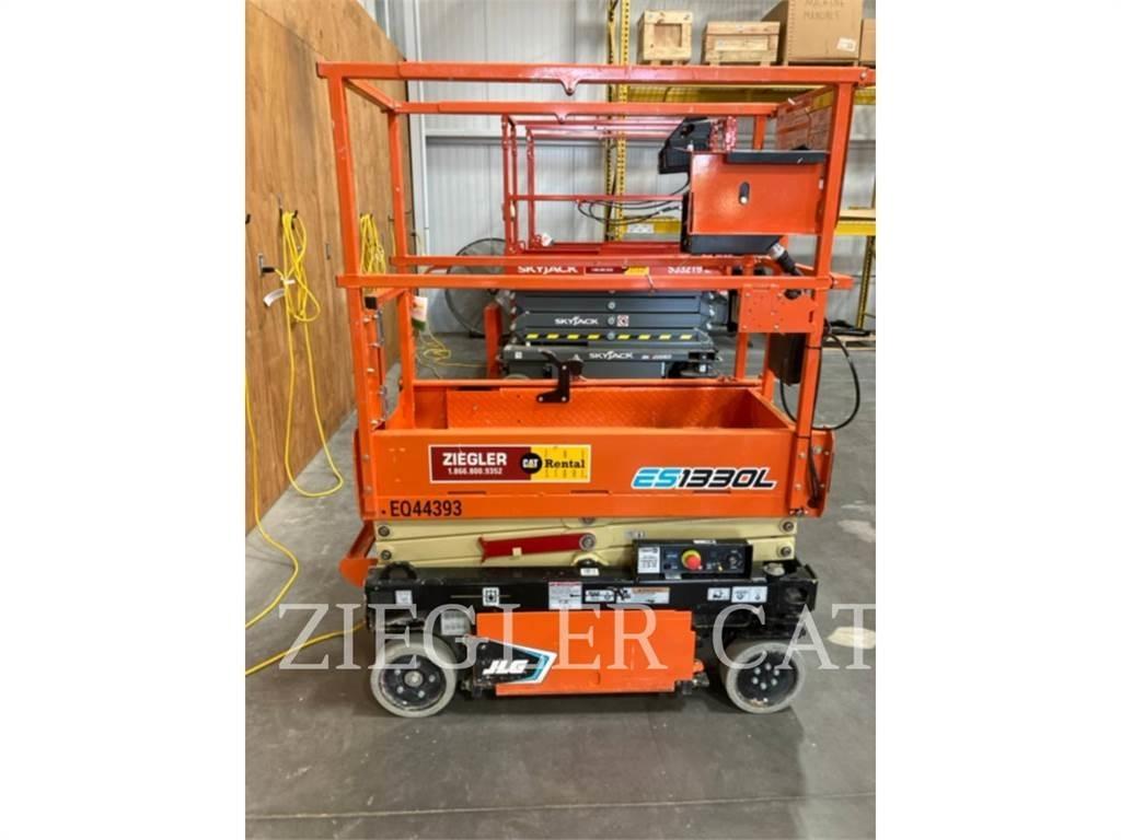 JLG ES1330L Žirkliniai keltuvai