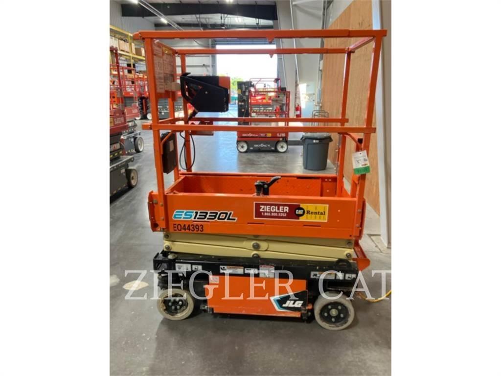 JLG ES1330L Žirkliniai keltuvai