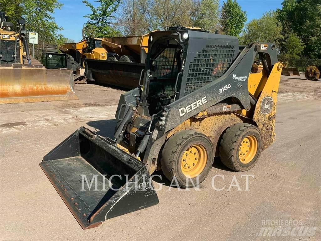 John Deere 318G Krautuvai su šoniniu pasukimu