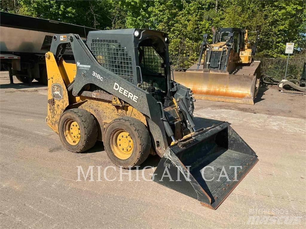 John Deere 318G Krautuvai su šoniniu pasukimu
