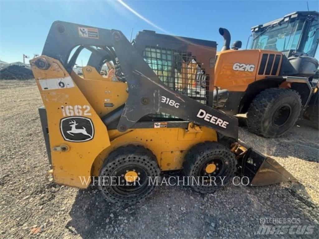 John Deere 318G SSL Krautuvai su šoniniu pasukimu