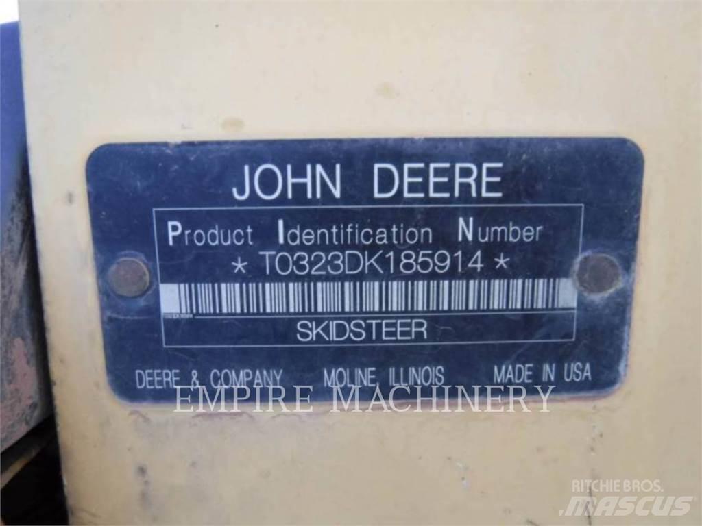 John Deere 323D Krautuvai su šoniniu pasukimu