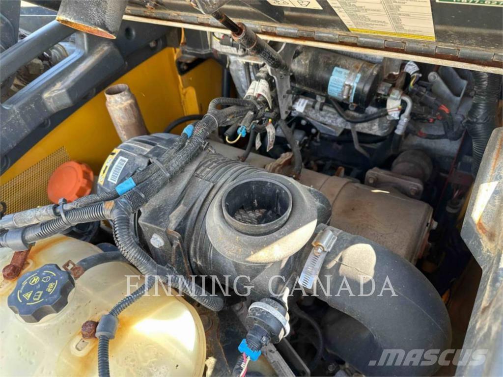 John Deere 324G Krautuvai su šoniniu pasukimu