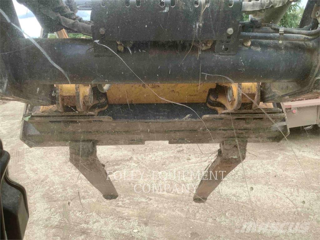 John Deere 333G Krautuvai su šoniniu pasukimu
