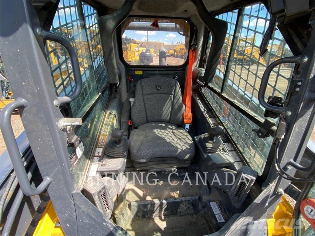 John Deere 333G Vikšriniai krautuvai