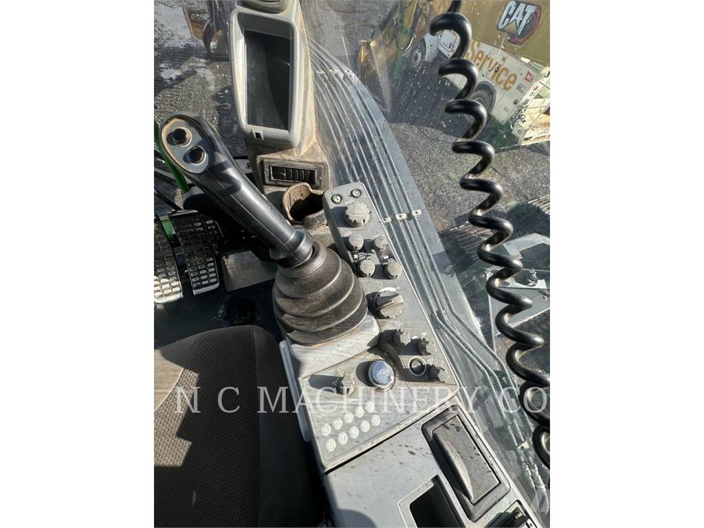 John Deere 3756G Miško traktoriai