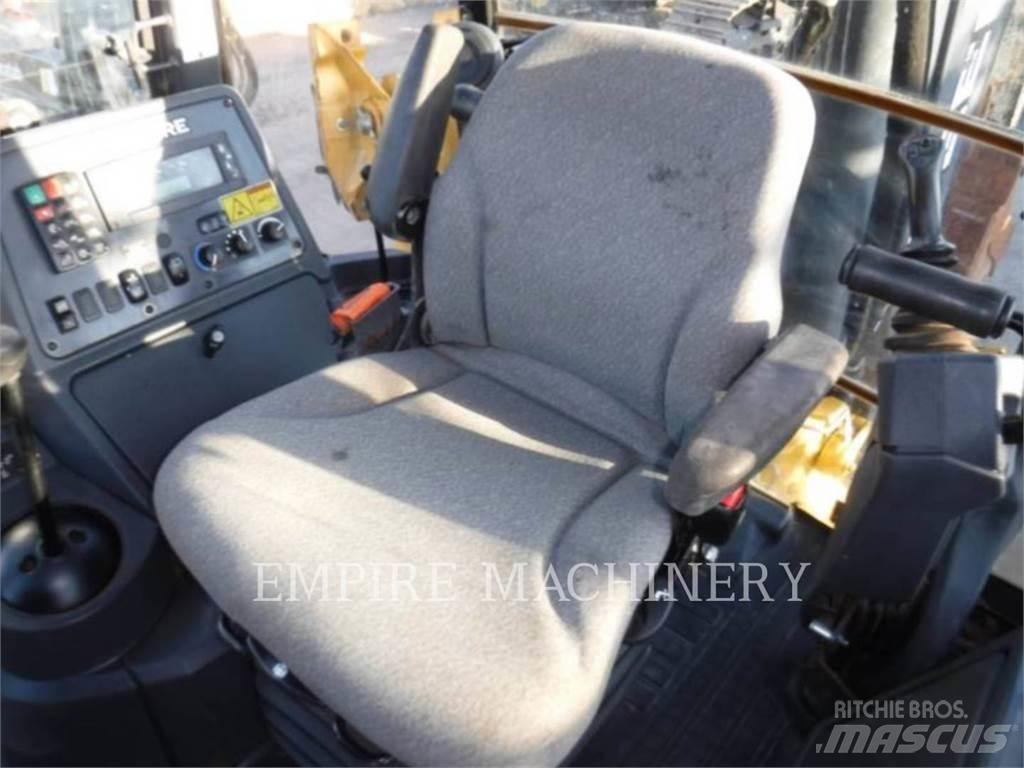 John Deere 410L Ekskavatoriniai krautuvai