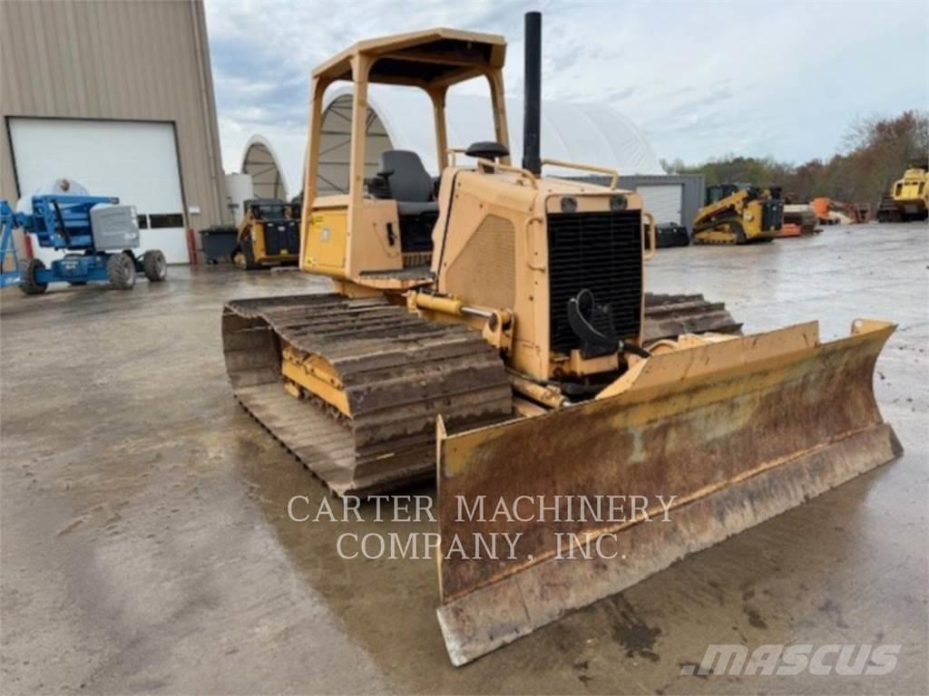 John Deere 450H Vikšriniai buldozeriai