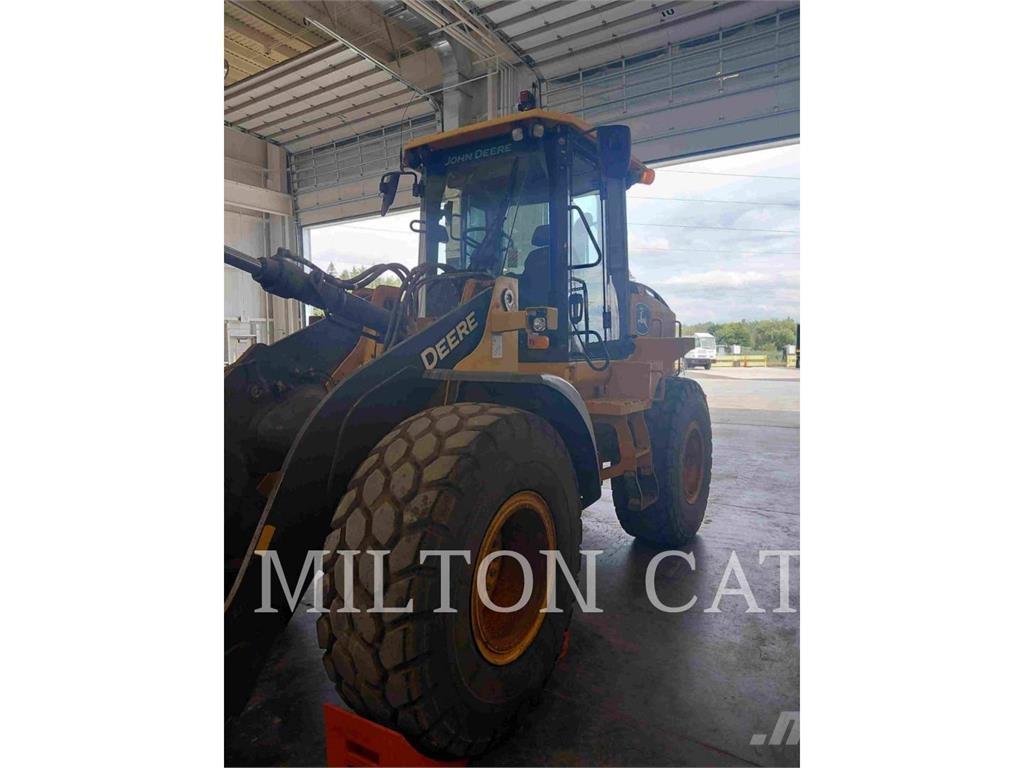 John Deere 524P Naudoti ratiniai krautuvai