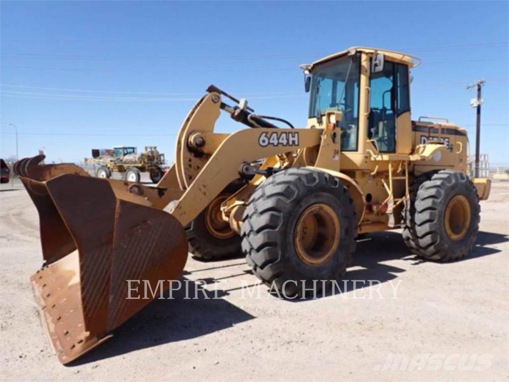 John Deere 644H Naudoti ratiniai krautuvai