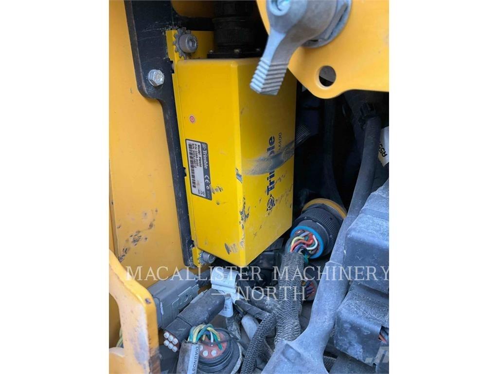 John Deere 650K Vikšriniai buldozeriai