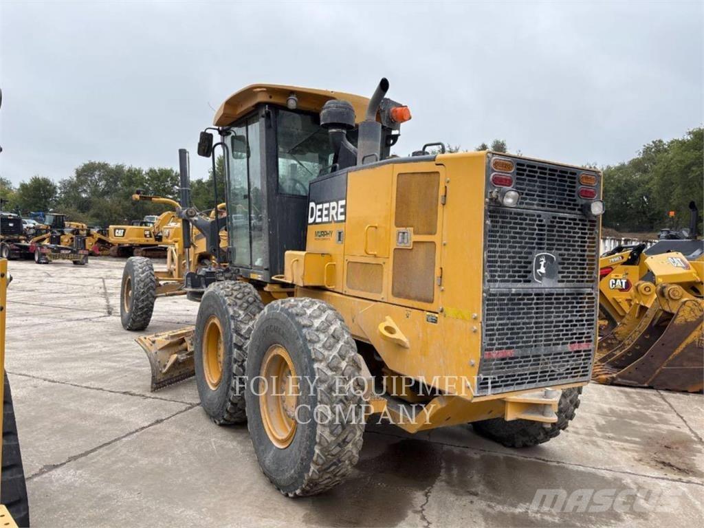 John Deere 670 Greideriai