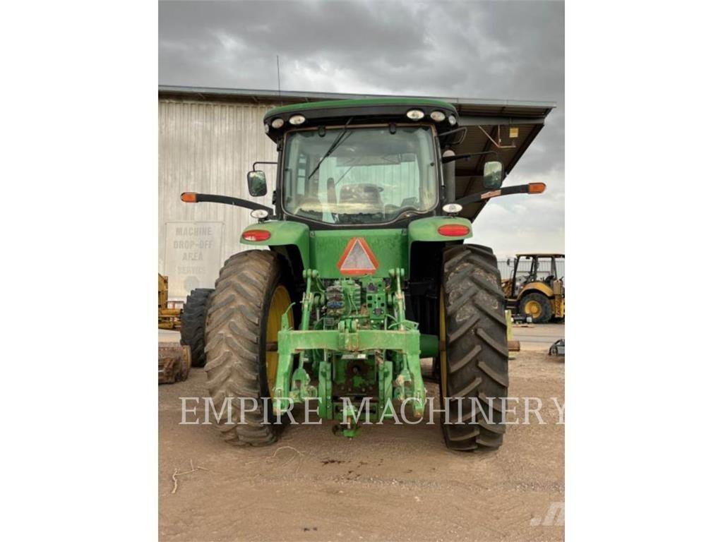 John Deere 7215R Traktoriai