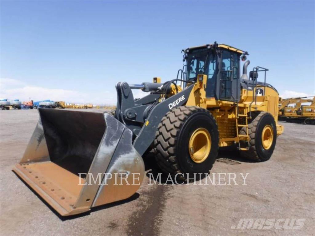 John Deere 744L Naudoti ratiniai krautuvai