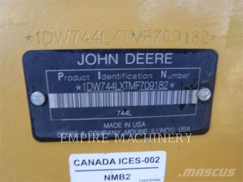 John Deere 744L Naudoti ratiniai krautuvai