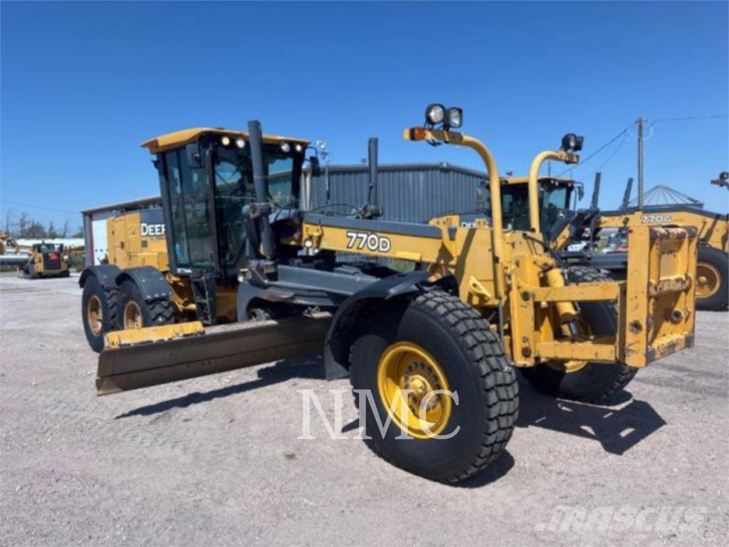 John Deere 770D_JD Greideriai