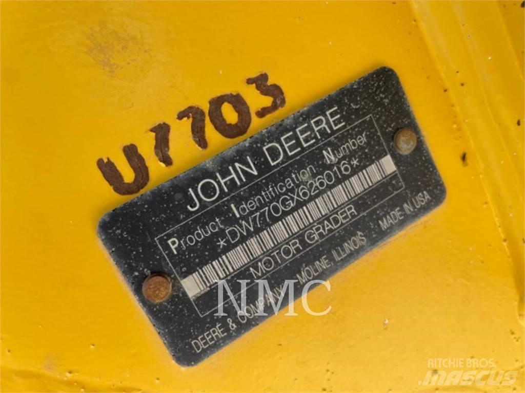 John Deere 770G_JD Greideriai