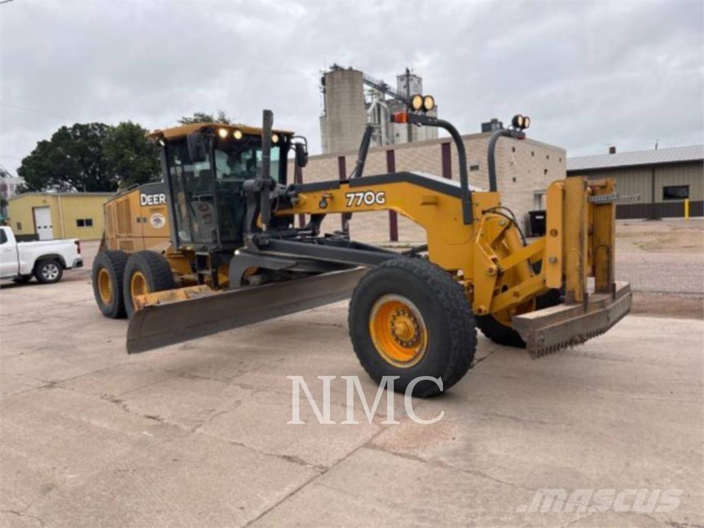 John Deere 770G_JD Greideriai