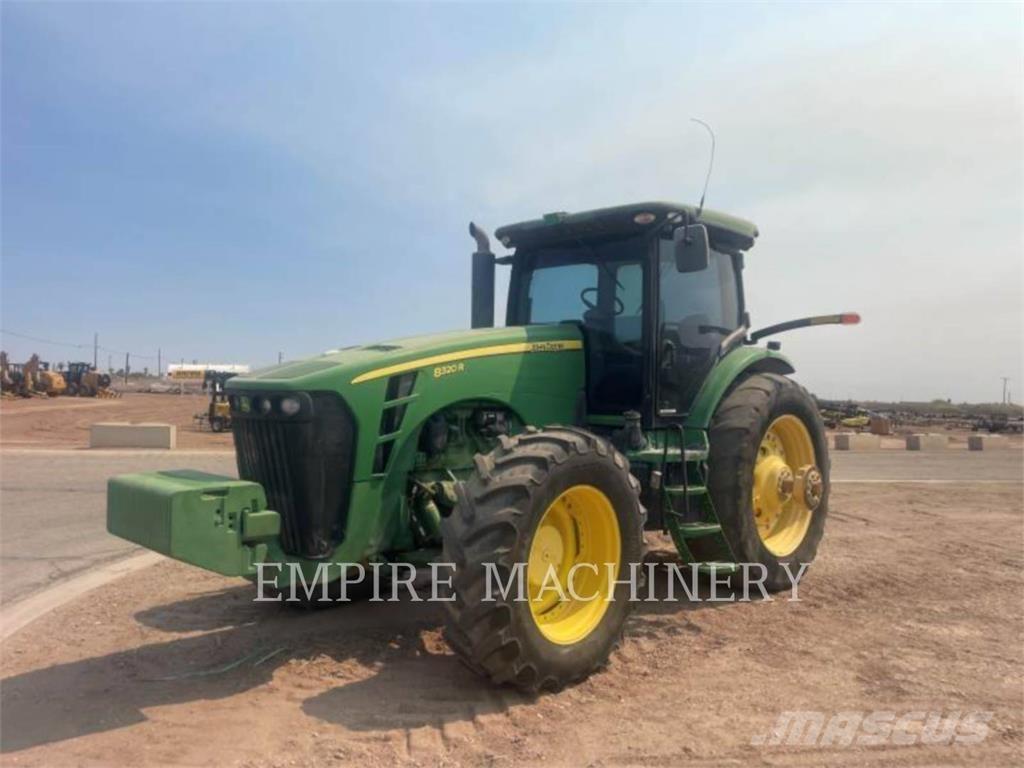 John Deere 8320R Traktoriai