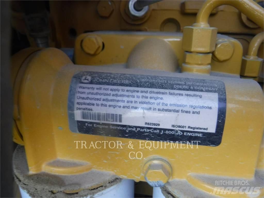 John Deere 872G Greideriai