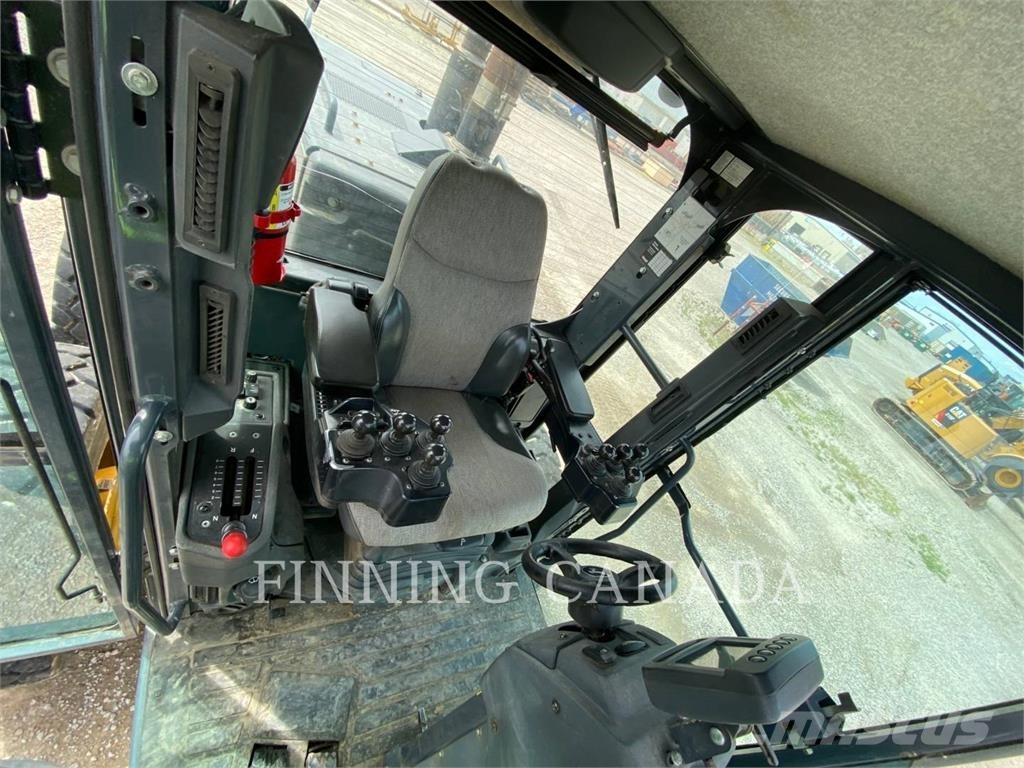 John Deere 872G Greideriai