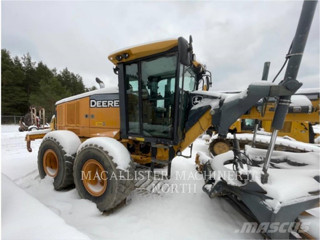 John Deere 872GP Greideriai