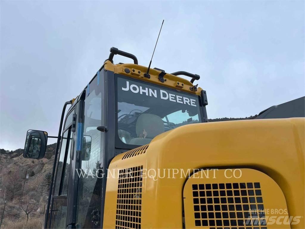 John Deere & CO. 135G Vikšriniai ekskavatoriai