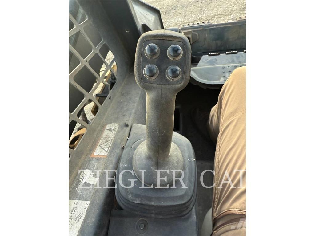 John Deere & CO. 320 D Krautuvai su šoniniu pasukimu