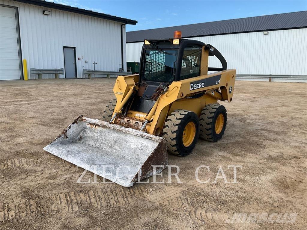 John Deere & CO. 325_AO Krautuvai su šoniniu pasukimu