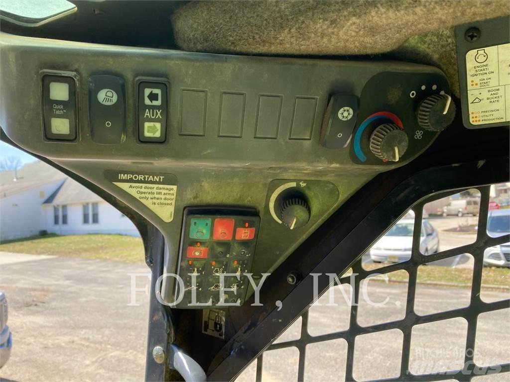John Deere & CO. 330G Krautuvai su šoniniu pasukimu