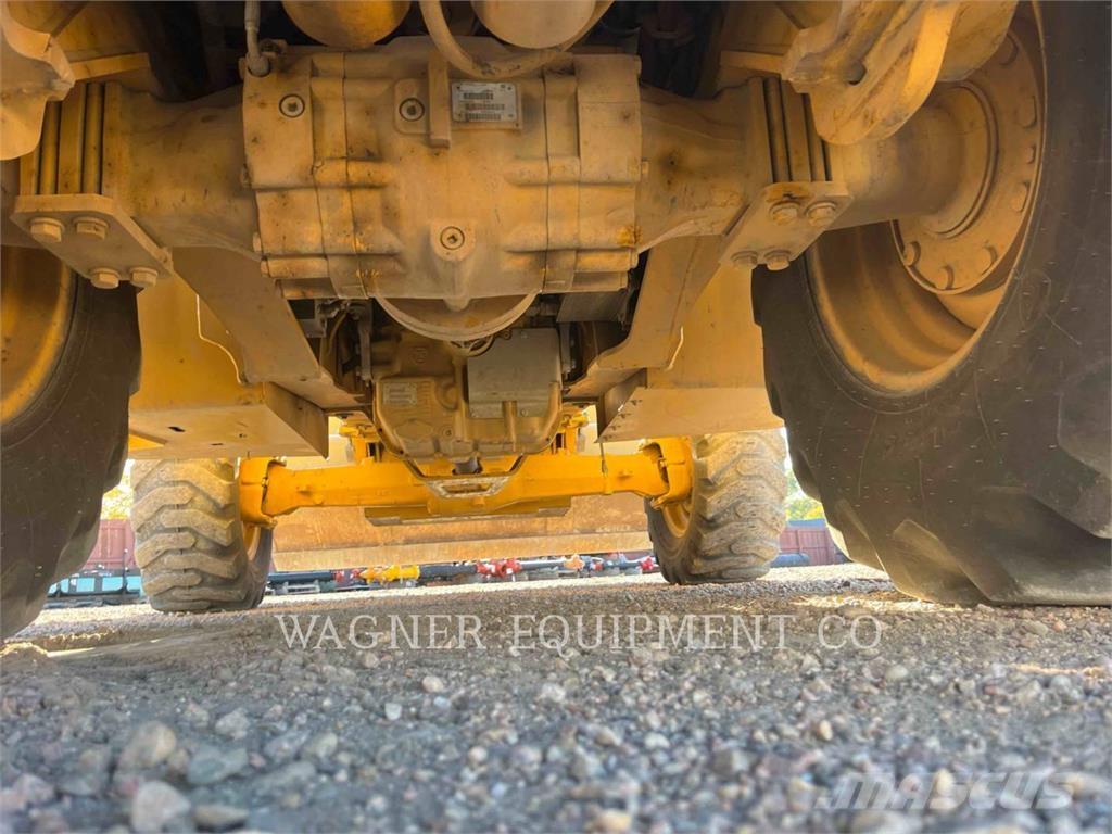 John Deere & CO. 410K TC Ekskavatoriniai krautuvai