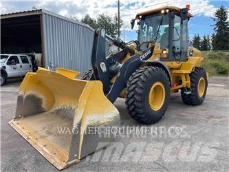 John Deere & CO. 544P Naudoti ratiniai krautuvai