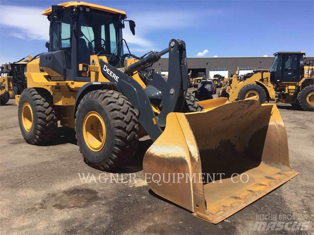 John Deere & CO. 544P Naudoti ratiniai krautuvai