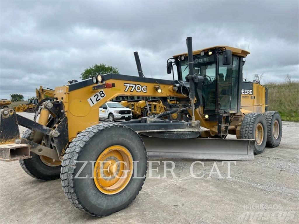 John Deere & CO. 770 G Greideriai