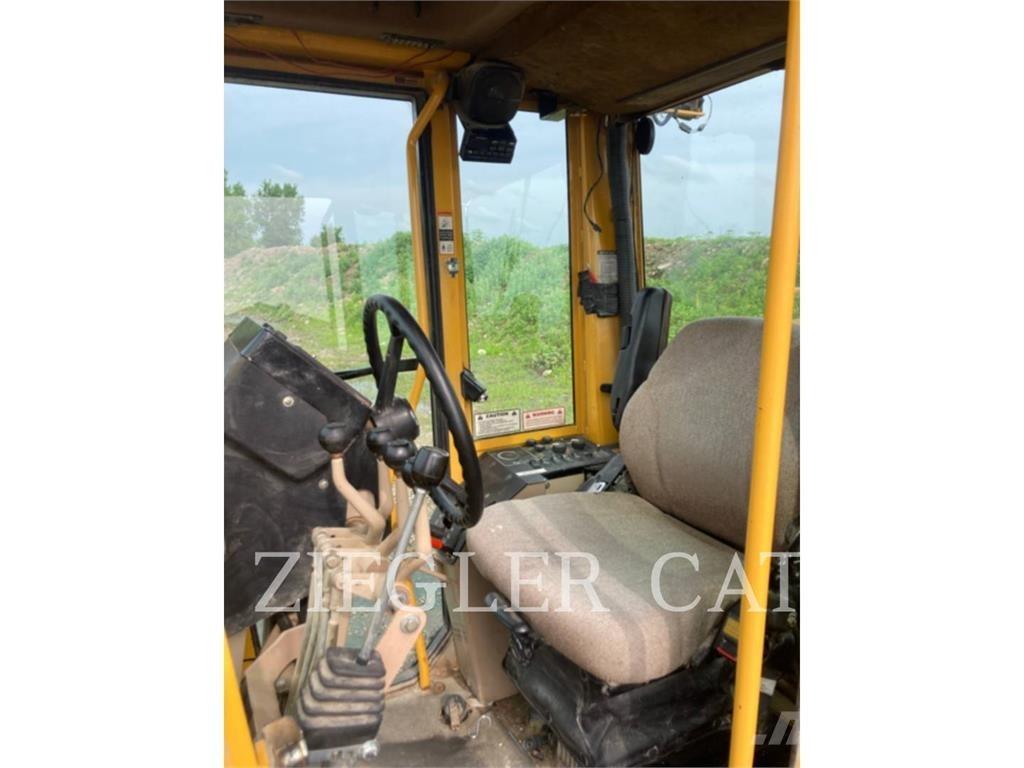 John Deere & CO. 770CH Greideriai