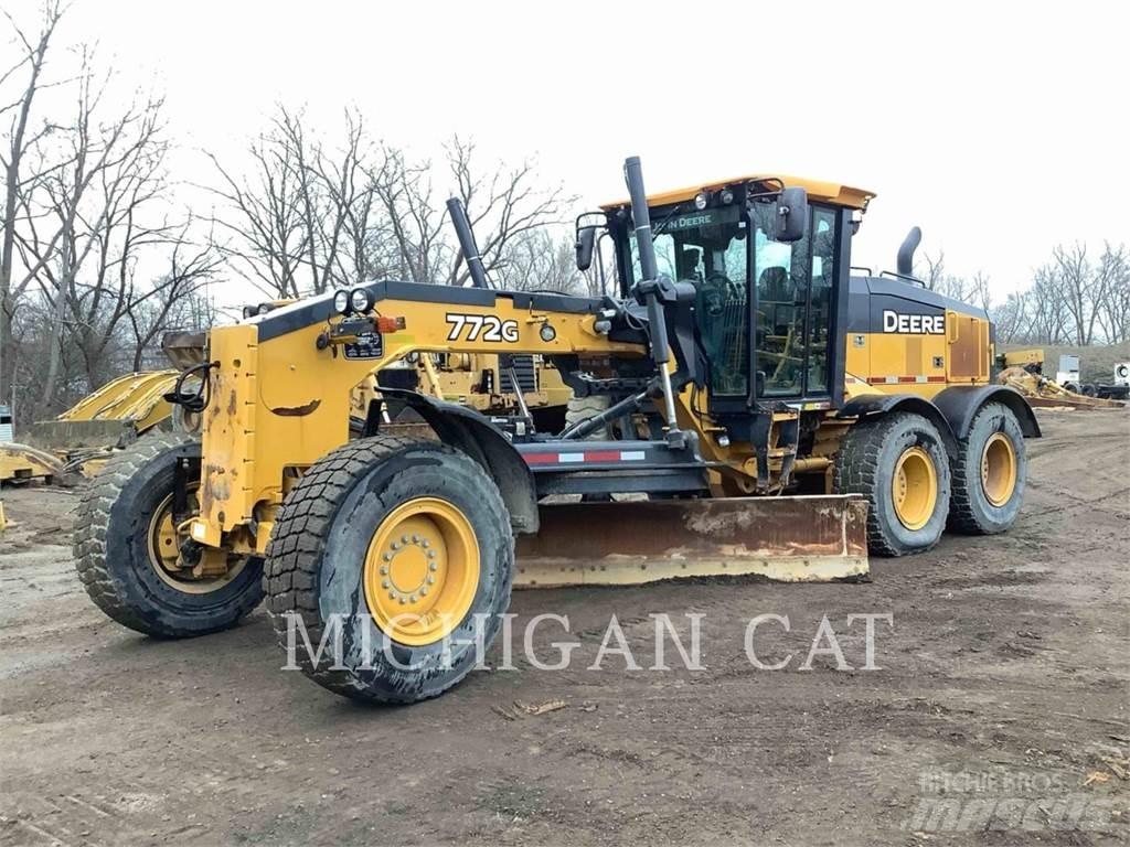 John Deere & CO. 772G Greideriai
