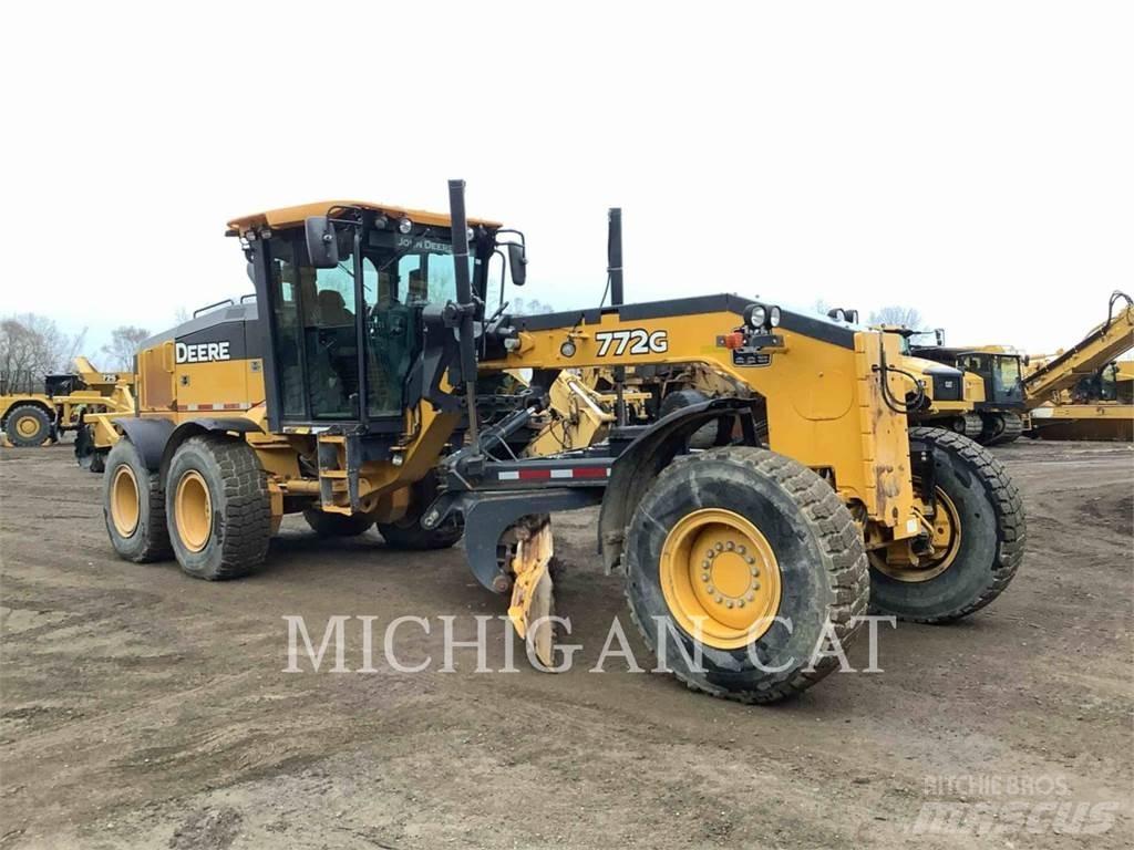 John Deere & CO. 772G Greideriai
