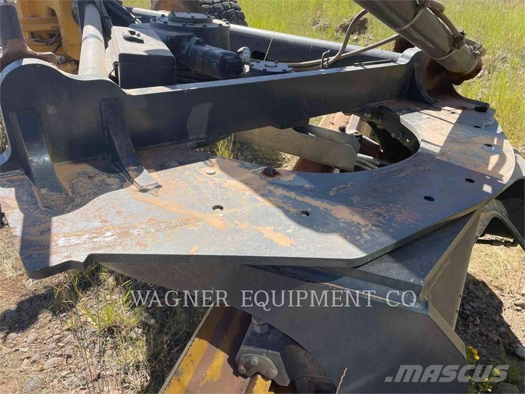 John Deere & CO. 772G AWD Greideriai