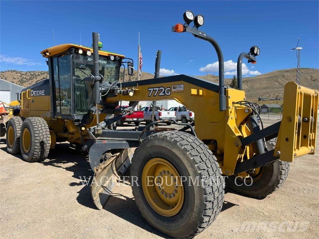 John Deere & CO. 772G AWD Greideriai