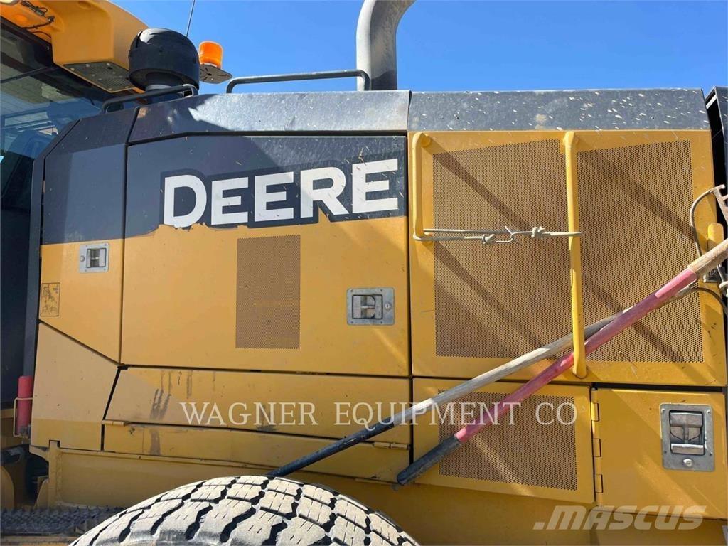 John Deere & CO. 772G AWD Greideriai