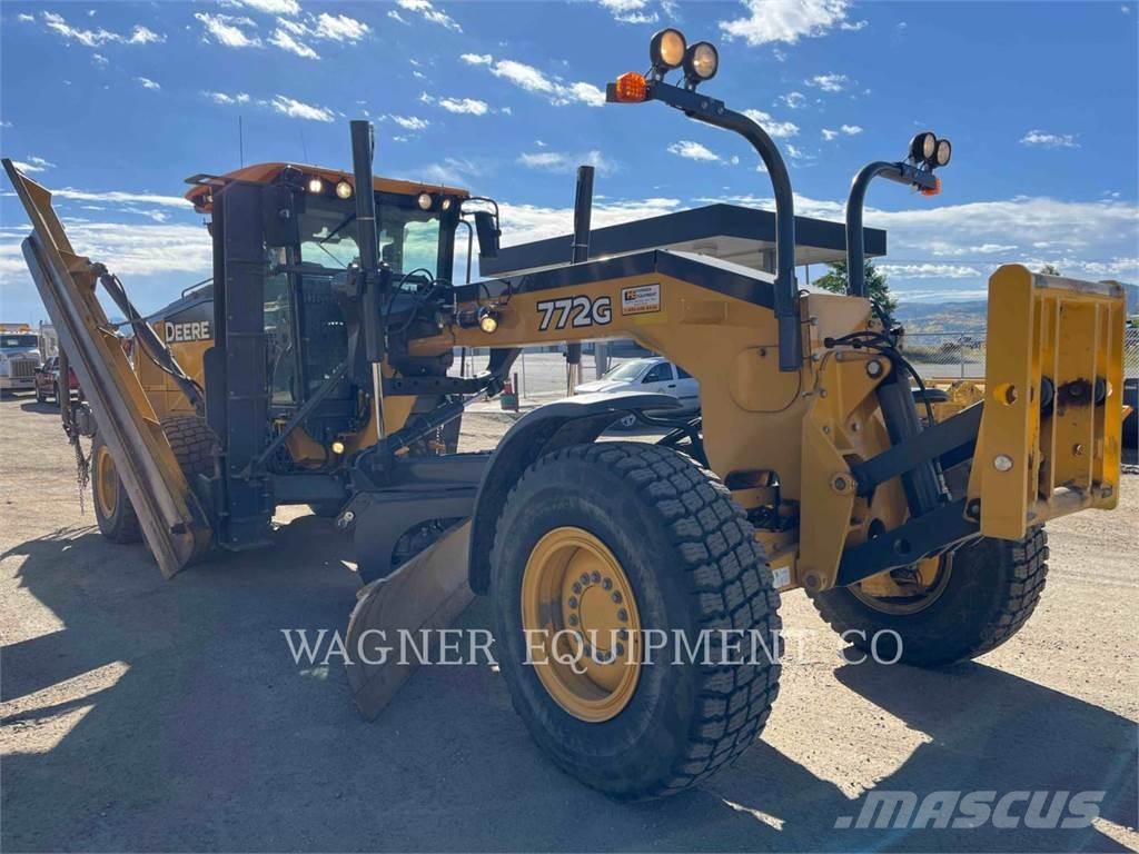 John Deere & CO. 772G AWD Greideriai