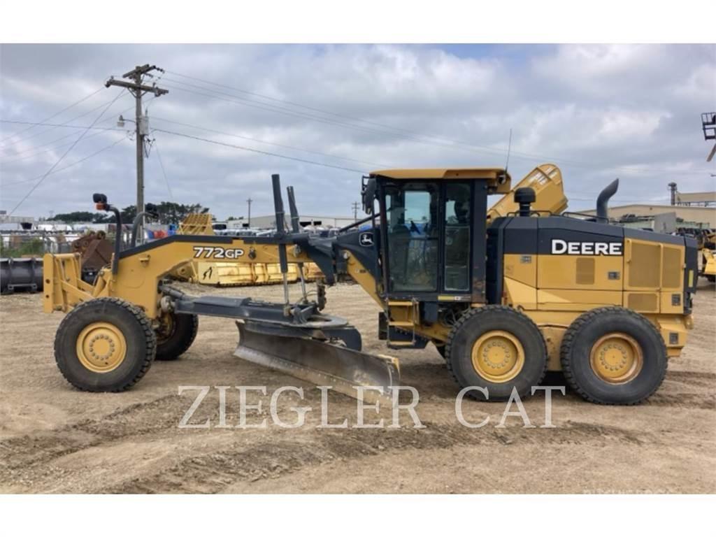 John Deere & CO. 772GP Greideriai