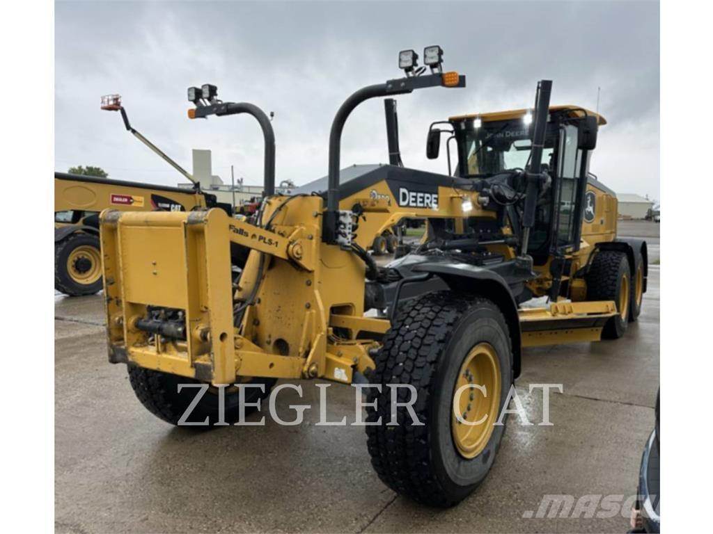 John Deere & CO. 872GP Greideriai