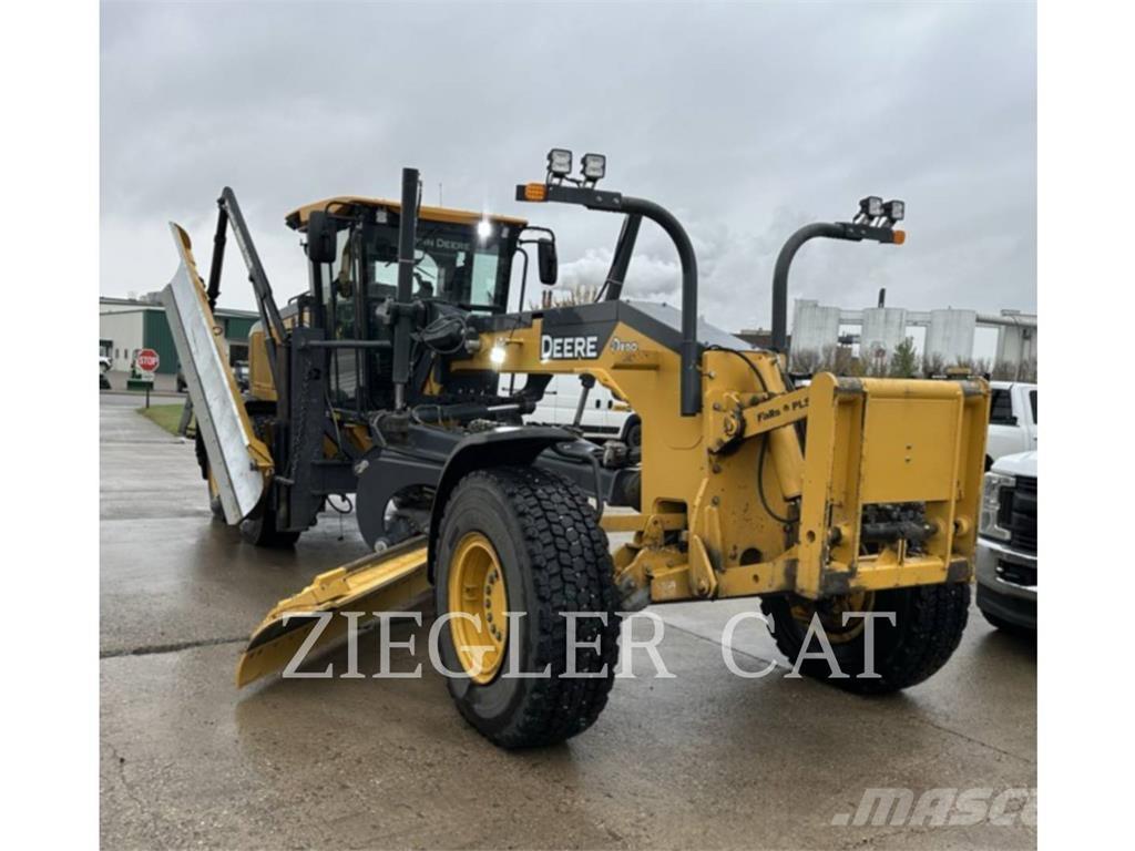 John Deere & CO. 872GP Greideriai