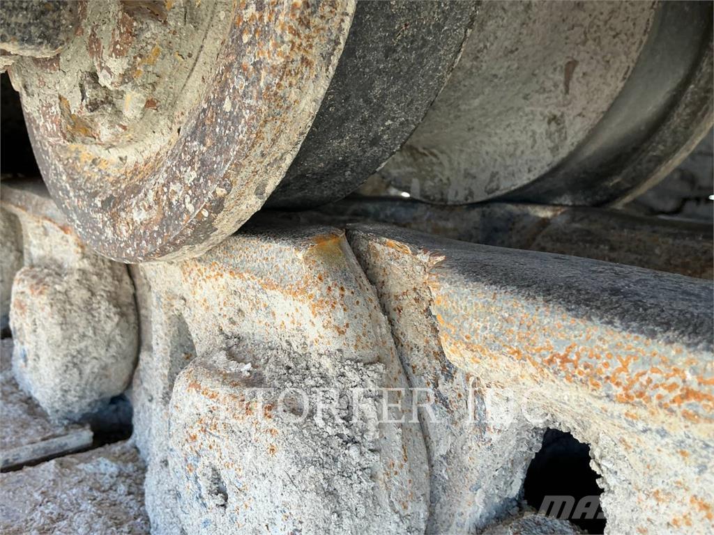 Komatsu D155AX-8 Vikšriniai buldozeriai